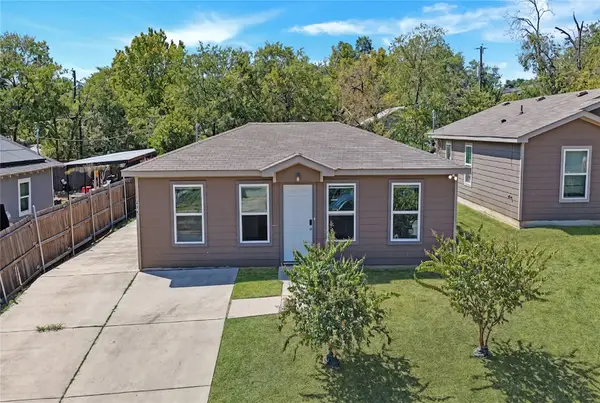 1216 E Powell Avenue, Fort Worth, TX 76104