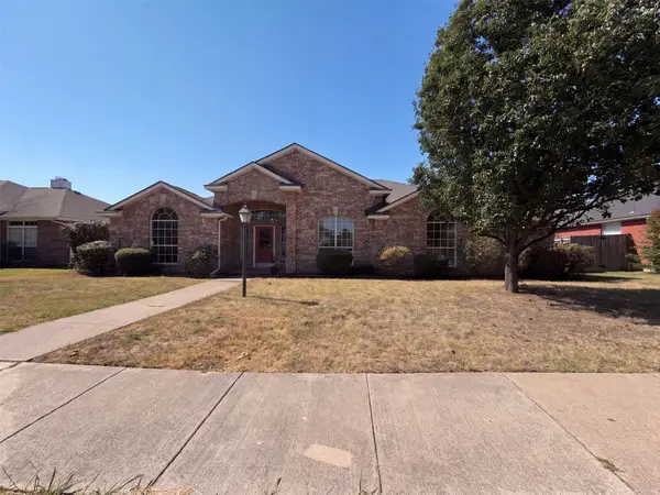 2915 Olympia Drive, Grand Prairie, TX 75052