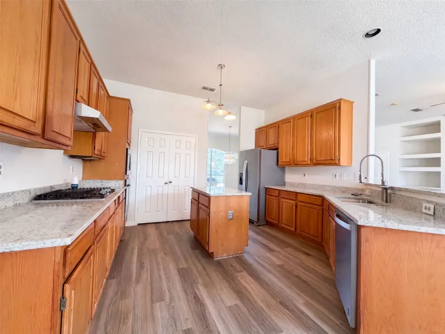 2915 Olympia Drive, Grand Prairie, TX 75052 - #2
