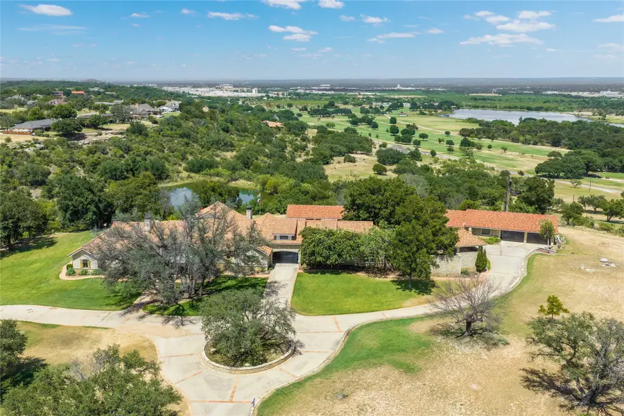51 Oak Hill Circle, Brownwood, TX 76801 - #2