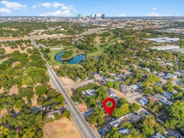 2501 E Vickery Boulevard, Fort Worth, TX 76105