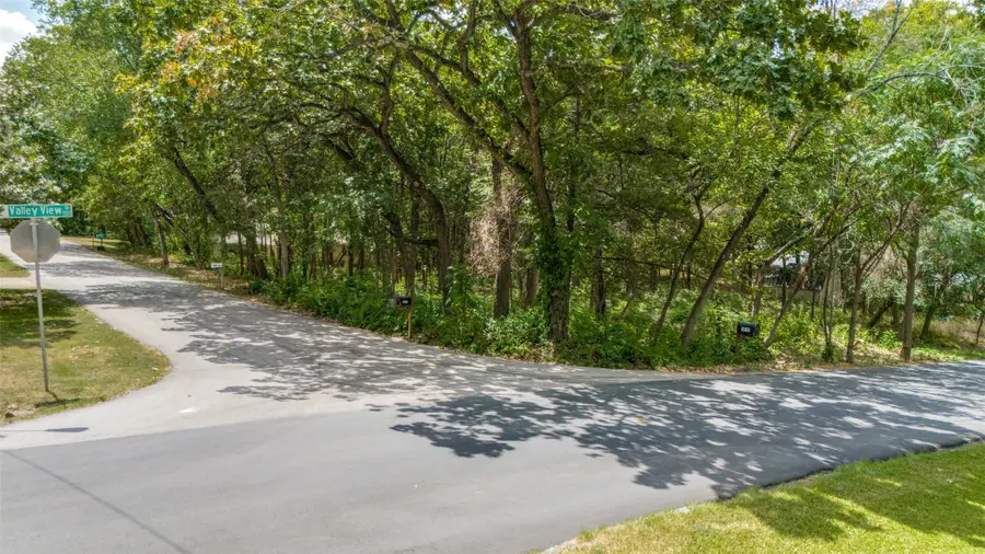 1004 Tanglewood Drive, Cedar Hill, TX 75104 - #2