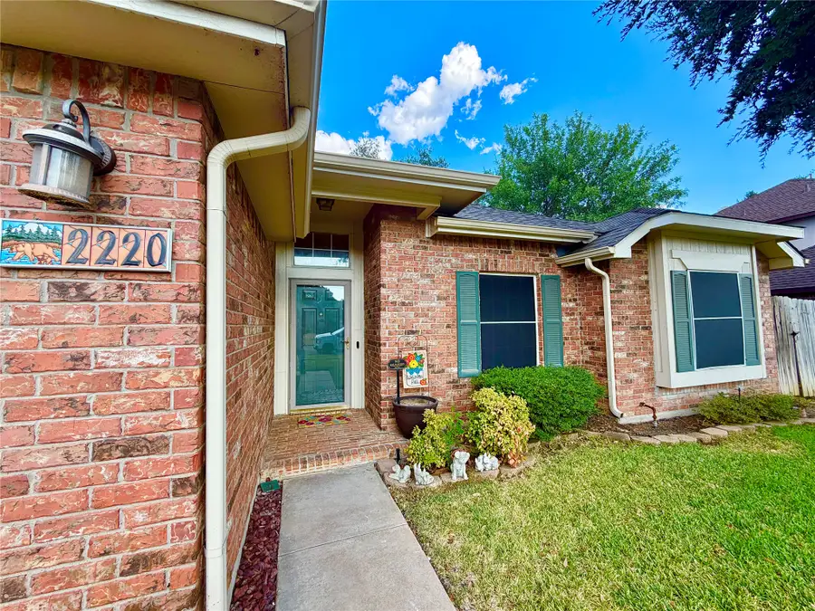 2220 W Brooklake Street, Denton, TX 76207 - #3