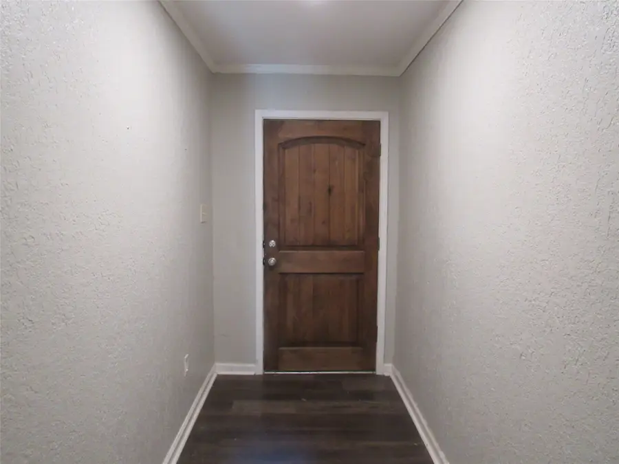 208 Opal Street, Hewitt, TX 76643 - #2