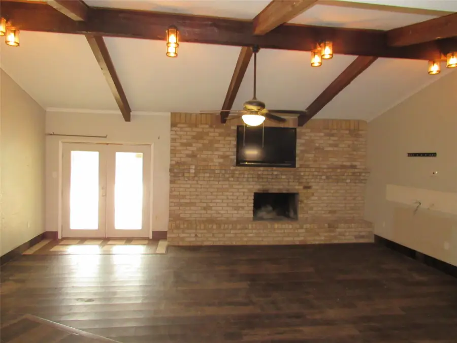 208 Opal Street, Hewitt, TX 76643 - #3