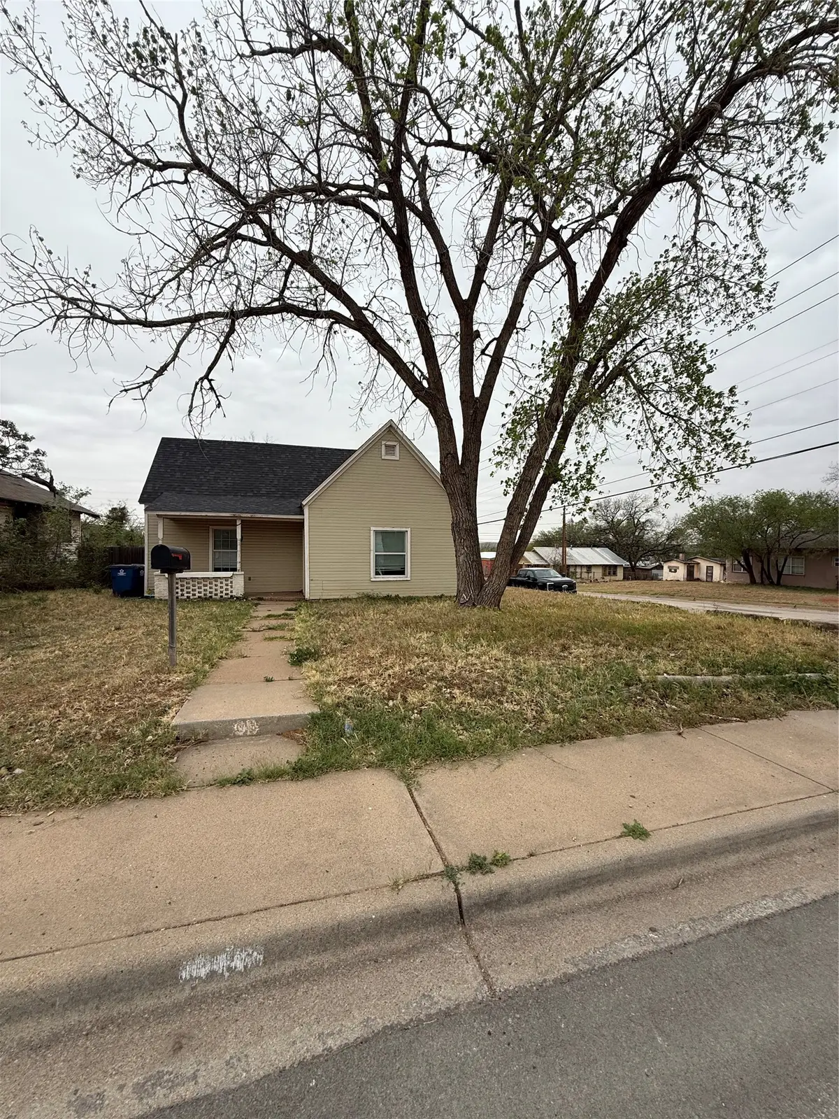 911 Elm Street, Sweetwater, TX 79556 - #1