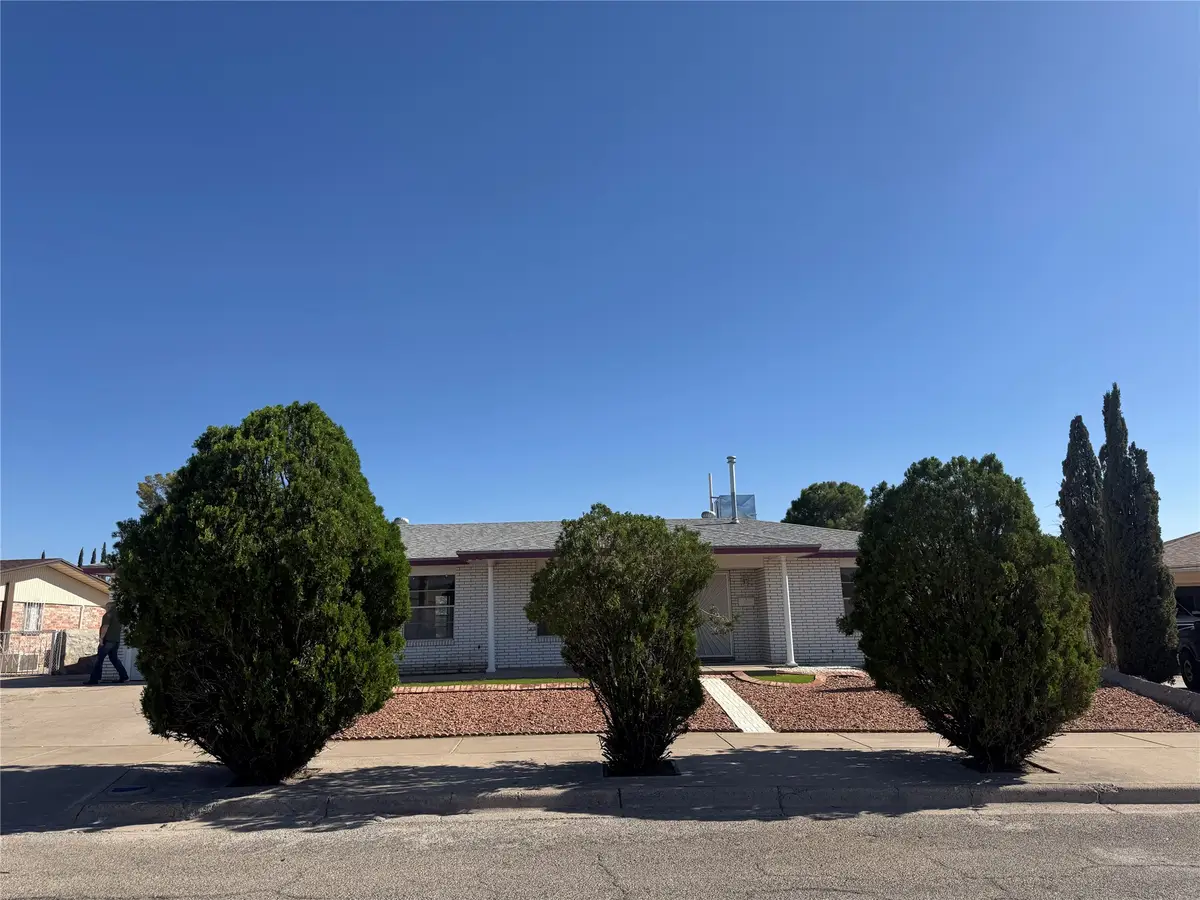 10604 Lakewood Avenue, El Paso, TX 79935 - #1