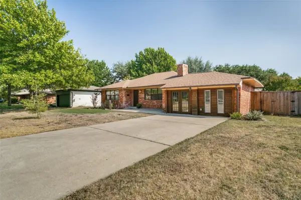 2952 Lavita Lane, Farmers Branch, TX 75234