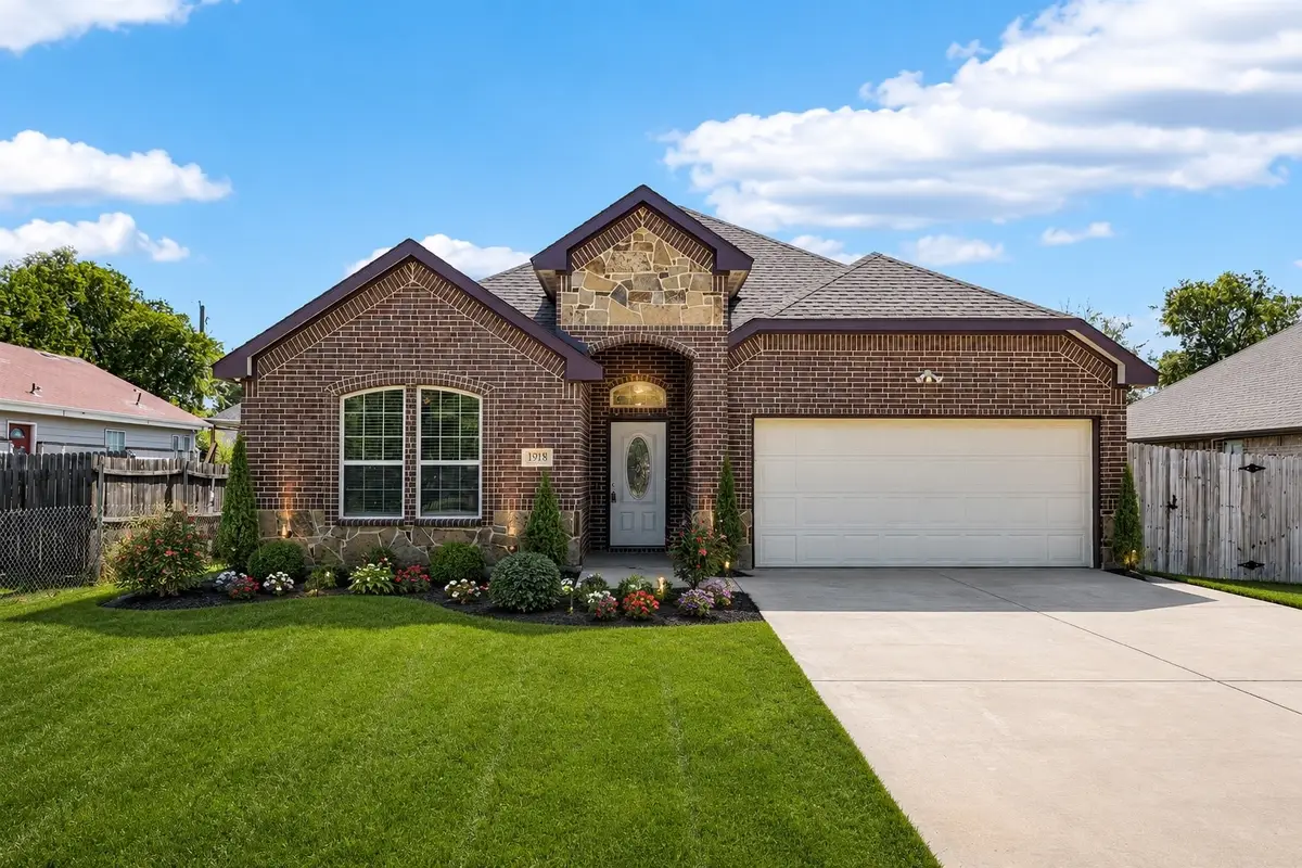 1918 Avenue D, Grand Prairie, TX 75051 - #1