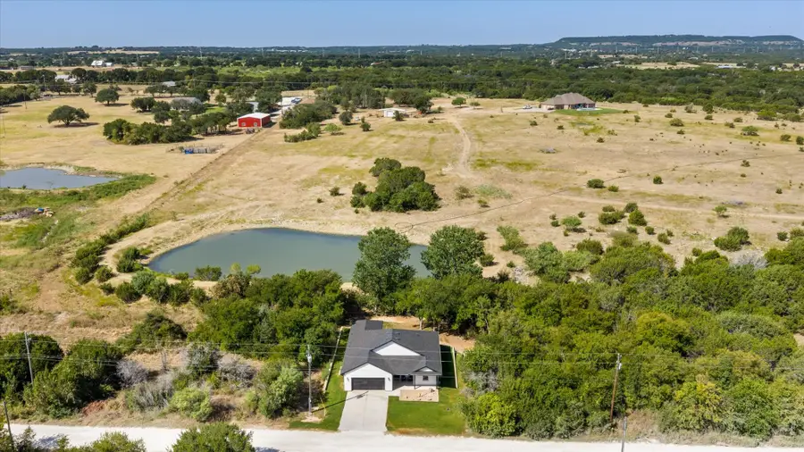 5507 Stonegate Circle, Granbury, TX 76048 - #2