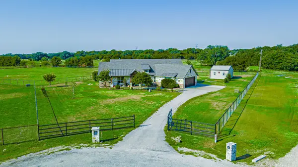 3609 Farm Land Court, Granbury, TX 76048