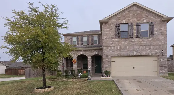 2736 Ryder Lane, Aubrey, TX 76227