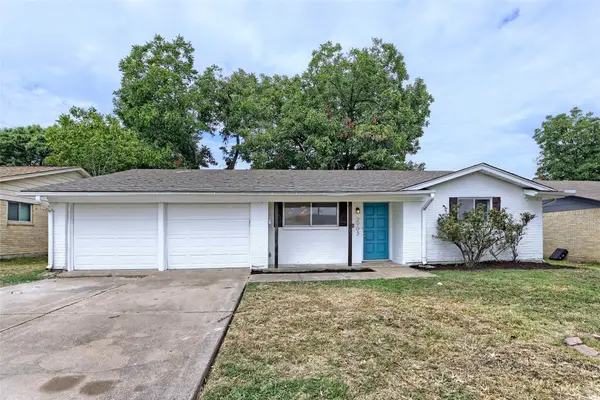 2903 E Mitchell Street, Arlington, TX 76010