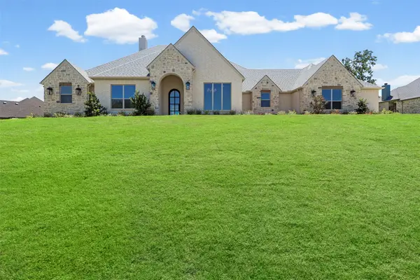 1656 Private Access 60200, Burleson, TX 76028
