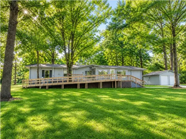 1141 Todd Road, Gilmer, TX 75645
