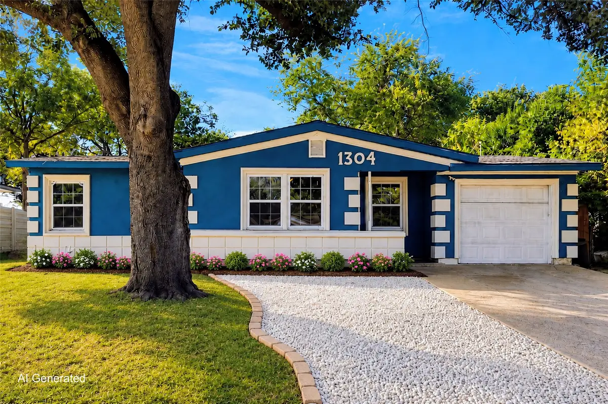 1304 E Lovers Lane, Arlington, TX 76010 - #1