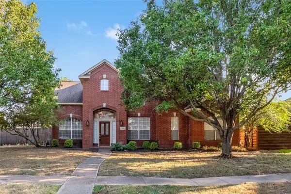 2106 Hillside Drive, Rowlett, TX 75088