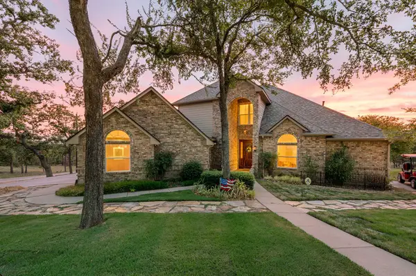 615 Runaway Bay Drive, Runaway Bay, TX 76426