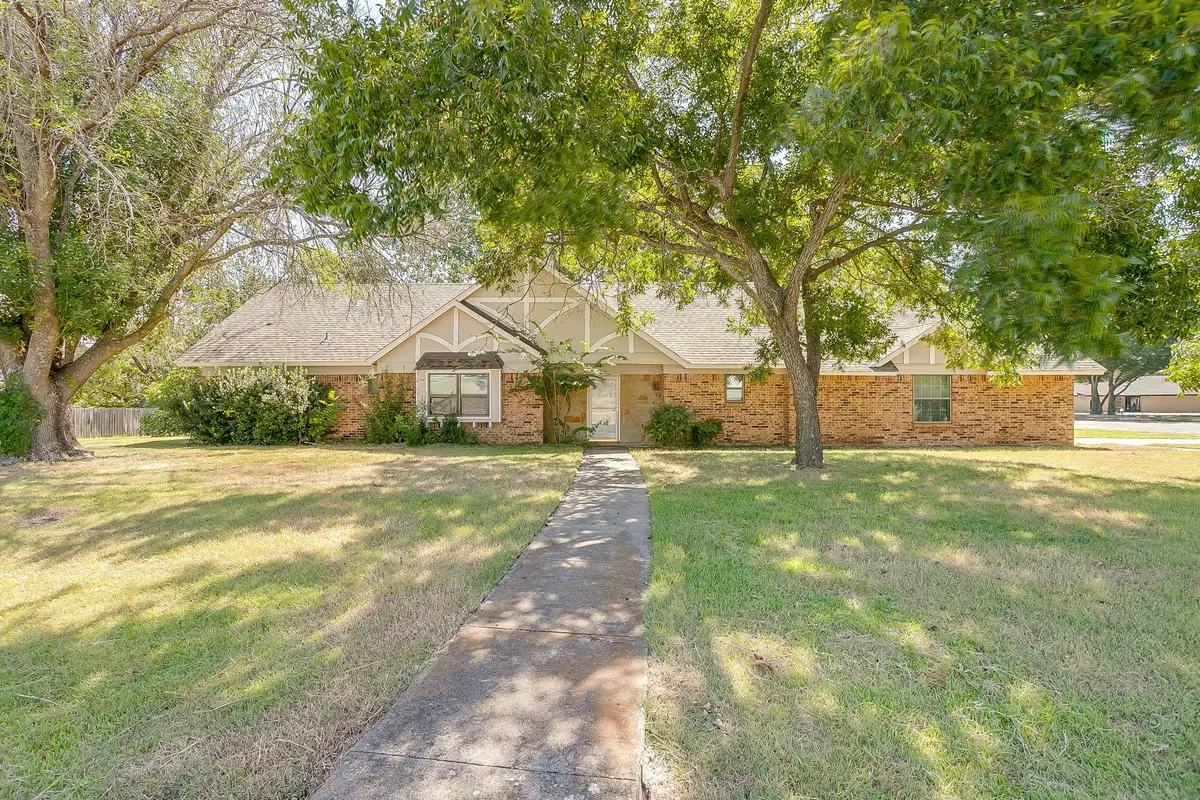 400 Mountain Valley Boulevard, Joshua, TX 76058 - #1