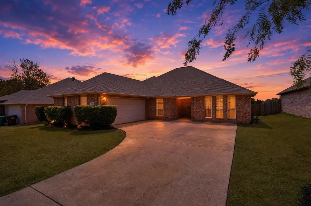 1800 Buena Vista Drive, Denton, TX 76210 - #1
