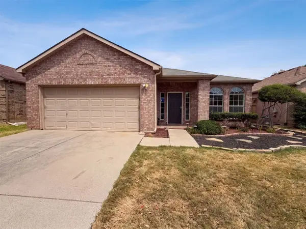 12609 Black Cherry Lane, Fort Worth, TX 76040