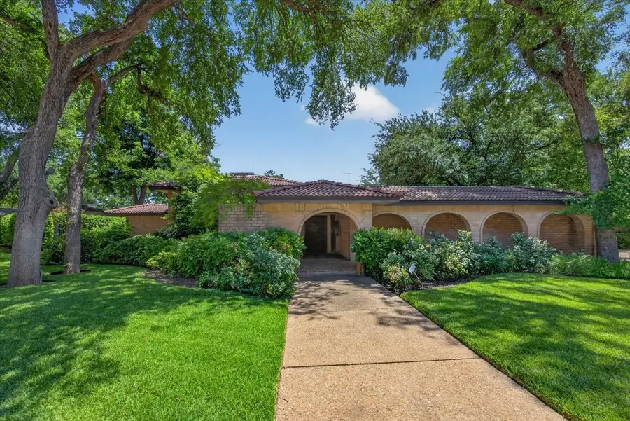 4204 Ledgeview Road, Fort Worth, TX 76109 - #2