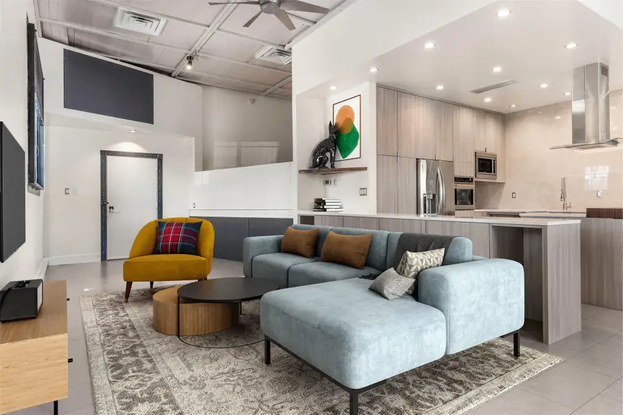 215 N Walton Street #9 & 11, Dallas, TX 75226 - #3