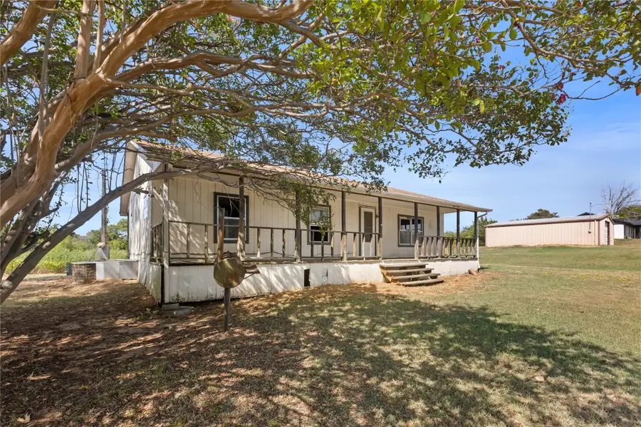1901 E Texas Street, Denison, TX 75021 - #2