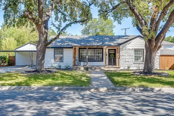 3504 Plymouth Avenue, Fort Worth, TX 76109