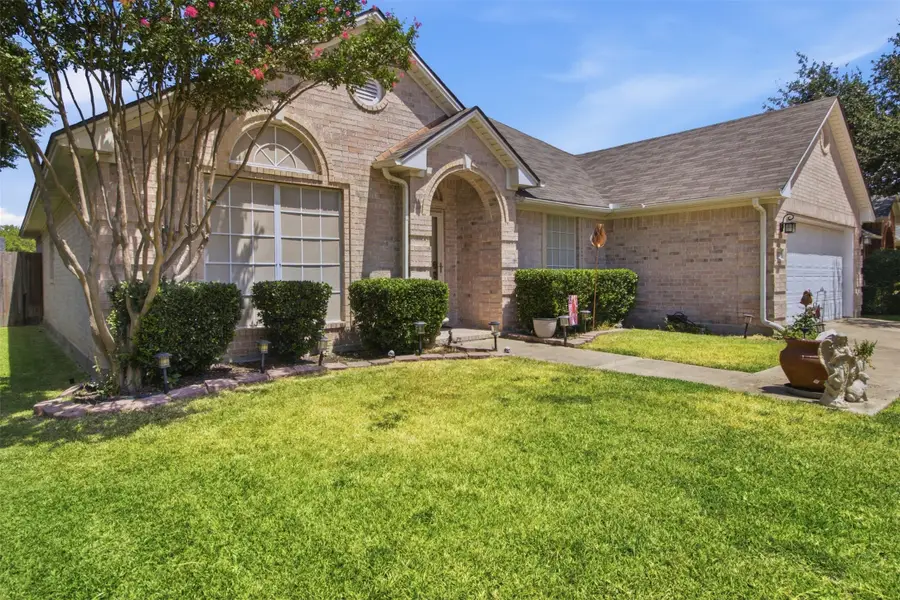 1112 Badbury Lane, Grand Prairie, TX 75052 - #2