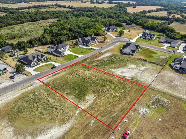 208 Avery Lane, Gunter, TX 75058