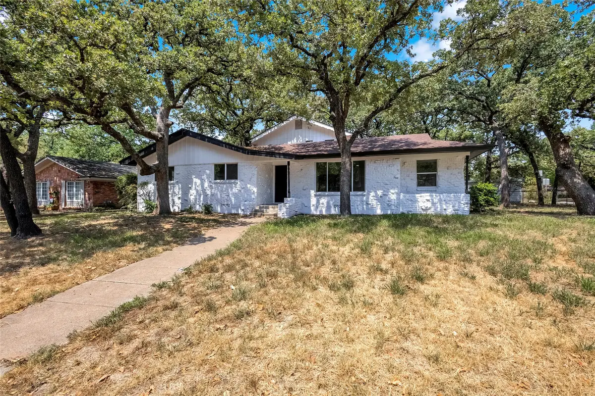 520 Circleview Drive S, Hurst, TX 76054 - #1