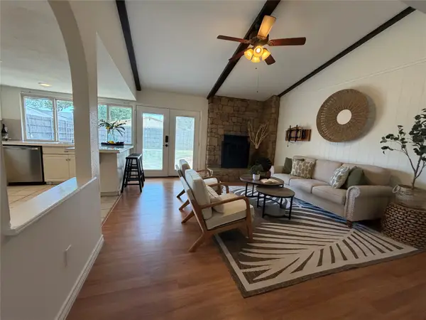 1332 Cherry Hill Lane, Lewisville, TX 75067