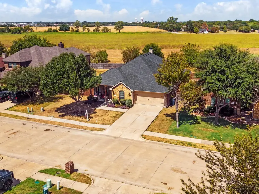 113 Holly Street, Waxahachie, TX 75165 - #2