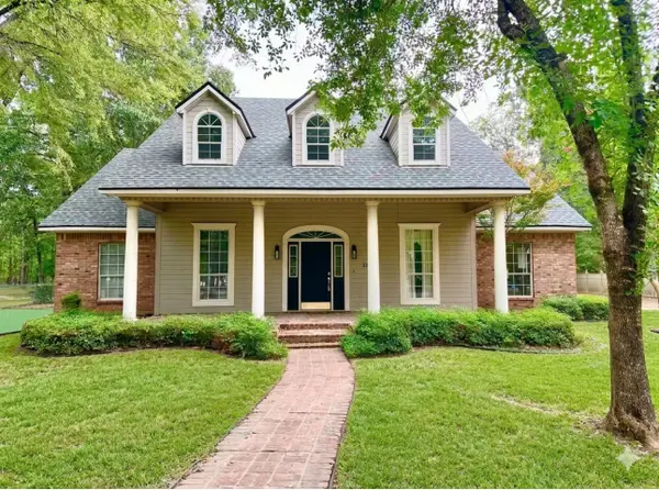 2804 Cypress Village Drive, Benton, LA 71006