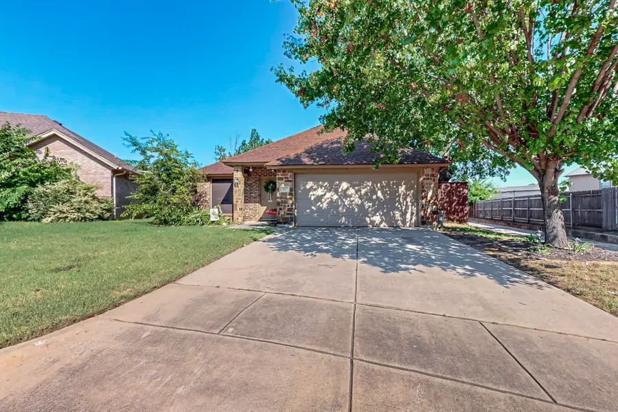 337 Grace Circle, Hurst, TX 76053 - #2