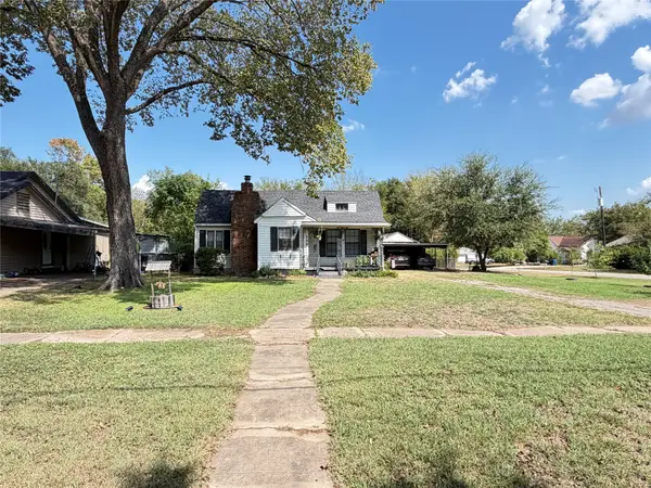 209 S Canton Street, Mexia, TX 76667