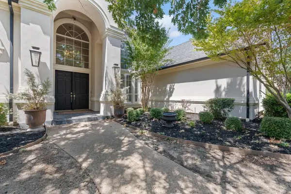 921 Fairway View Drive, Mansfield, TX 76063