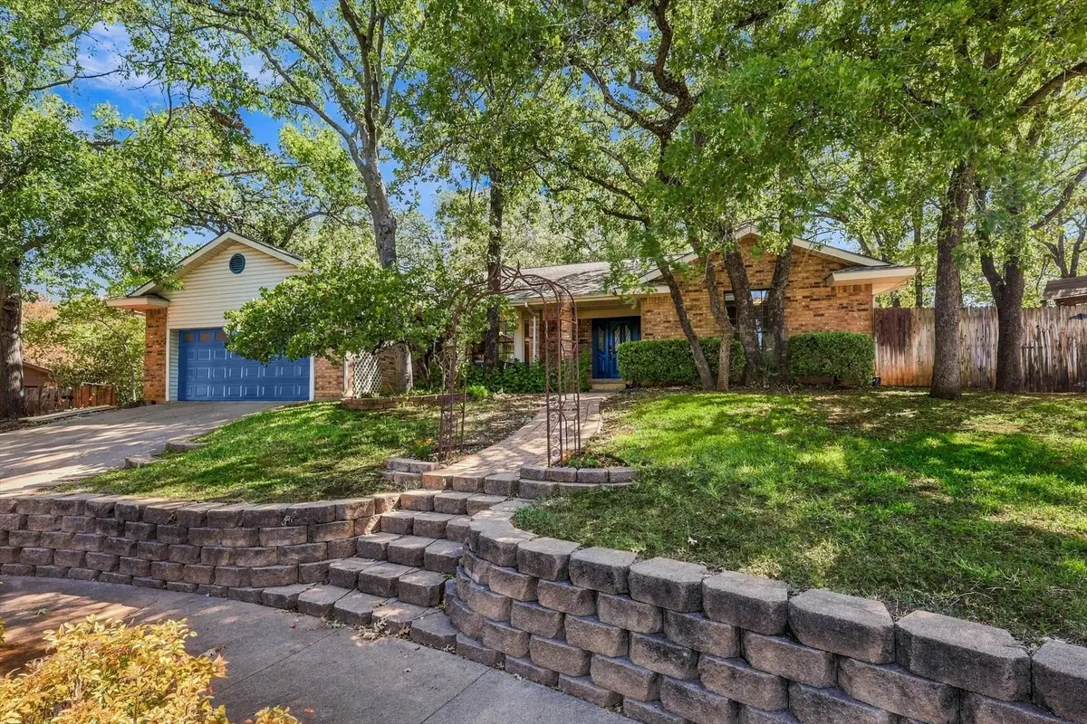 3232 Prince Court, Bedford, TX 76021 - #1
