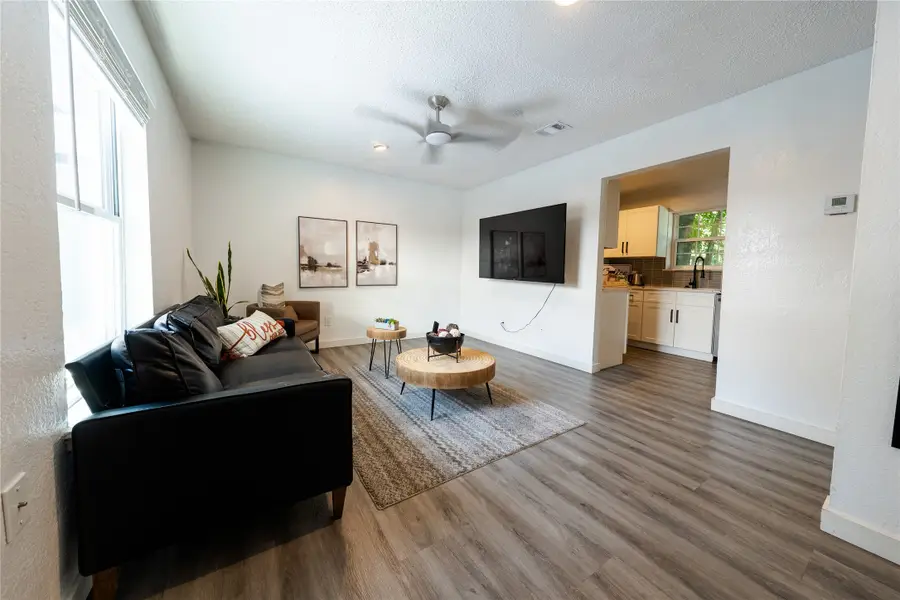 809 W Broadus Street, Fort Worth, TX 76115 - #2