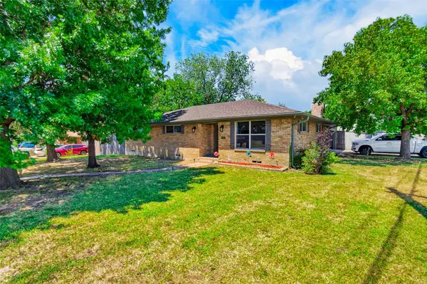 2400 Kent Circle, Greenville, TX 75402