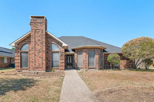 2703 Devonshire Drive, Carrollton, TX 75007