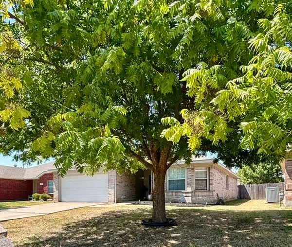 1527 Warrington Way, Forney, TX 75126