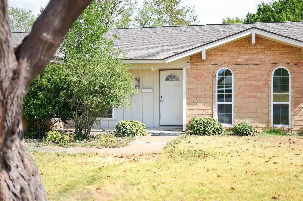 4207 Rainier Street, Irving, TX 75062 - #1
