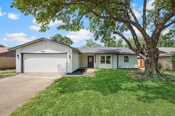 1003 Summit Circle, Carrollton, TX 75006