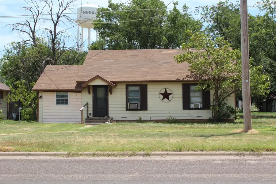 430 N Munday Avenue, Munday, TX 76371 - #2