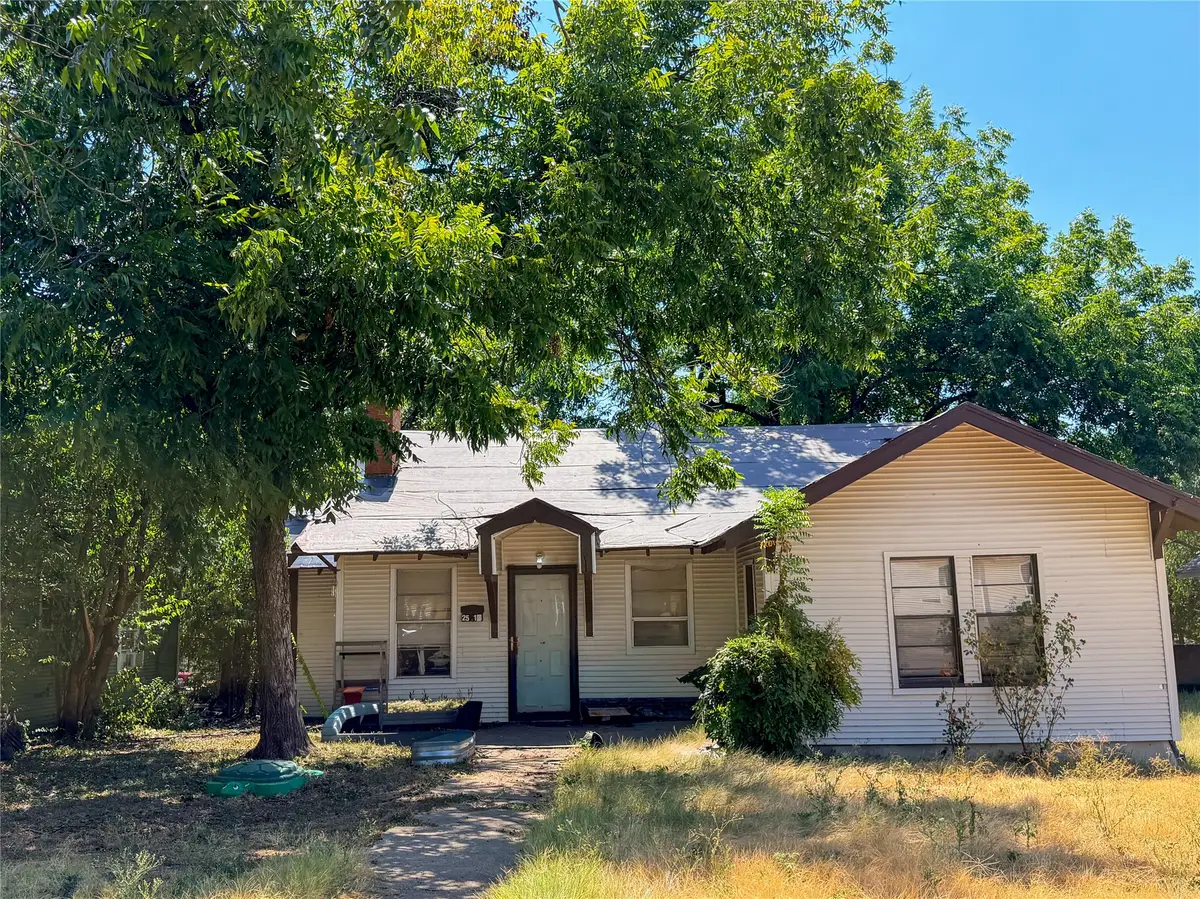 2512 Colonial Avenue, Waco, TX 76707 - #1