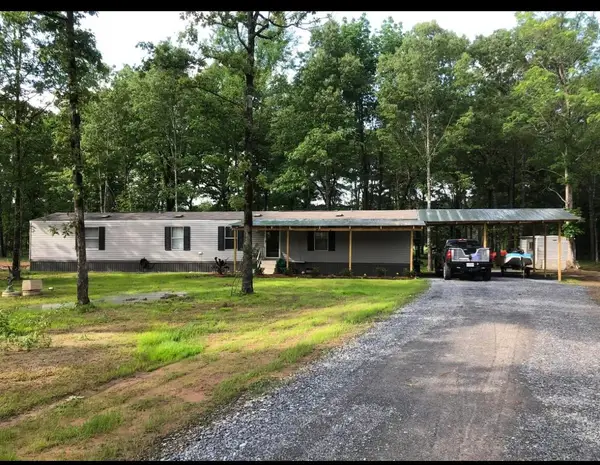 1323 Hollow Oak Lane, Shreveport, LA 71107