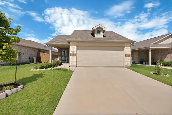 1448 Dovekie Drive, Forney, TX 75126
