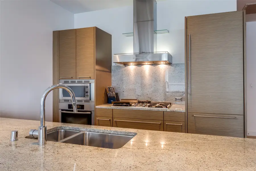 2900 Mckinnon Street #402, Dallas, TX 75201 - #2